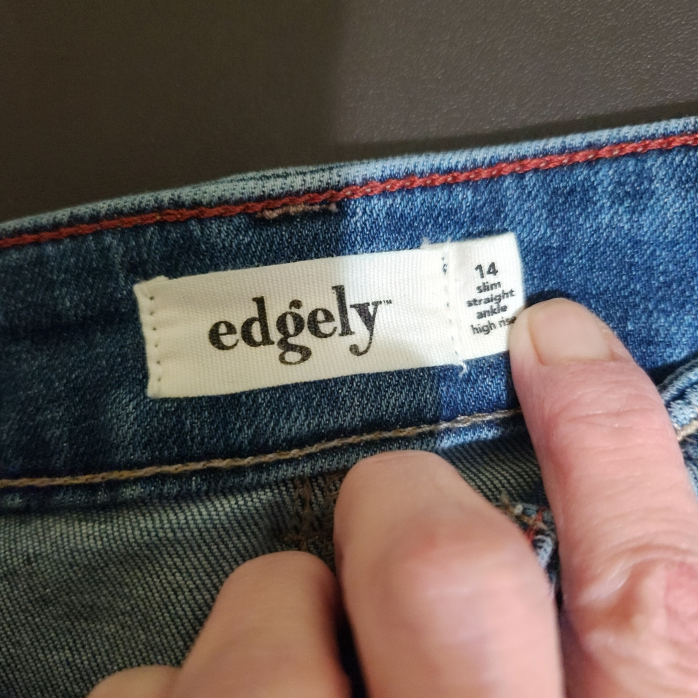 Edgely Slim Straight High Rise Jeans. Size 14 - Picture 5 of 6